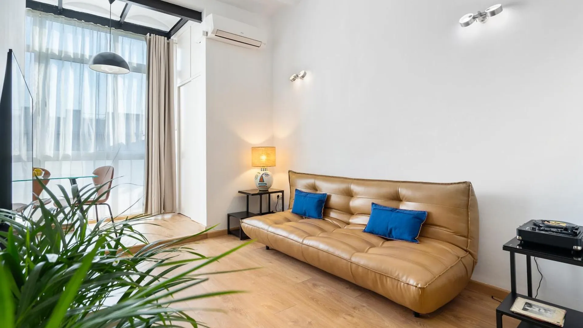 New Cozy 1 Bedroom, Next To Sants Estacio Barcelona Apartment